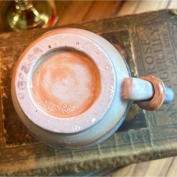 Handmade Glazed Pottery Mug – Charming Vintage Style - Picture 4 of 5
